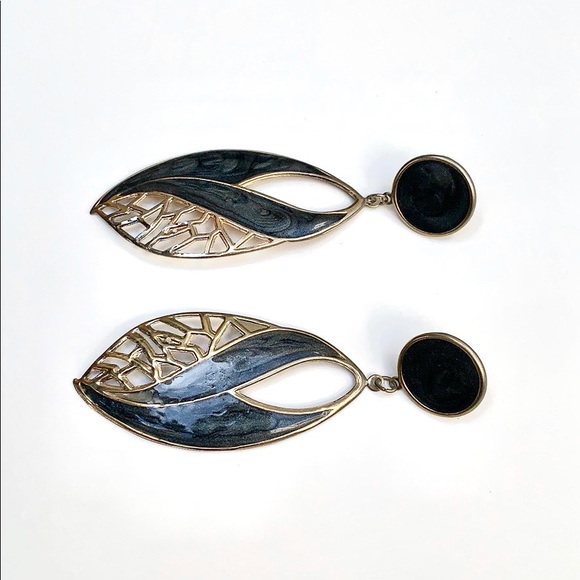 The Madalyn Drapes - Picture 3 of 6